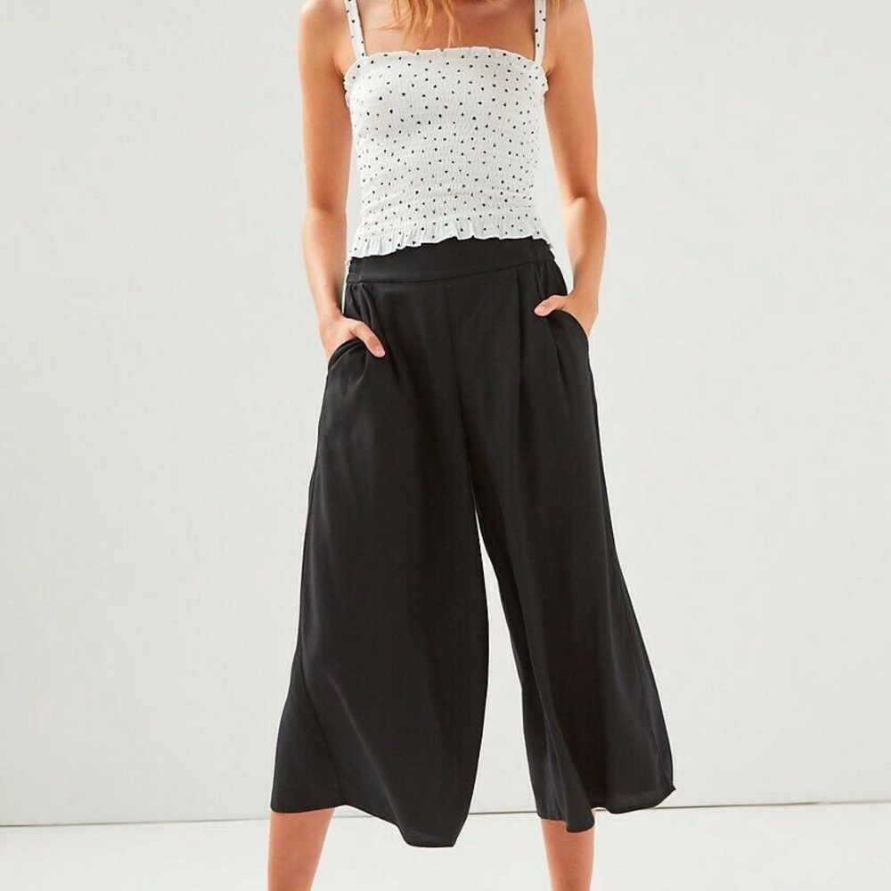 Aritzia Sunday Best Sullivan black culotte pants